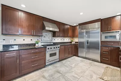 3410 Forest Court, Bellingham, WA 98225 - Photo 6