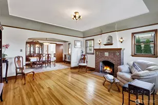 1211 14th St, Bellingham, WA 98225 - Photo 2