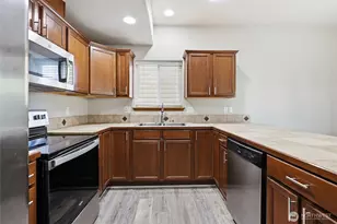 9109 2nd Pl SE, Lake Stevens, WA 98258 - Photo 6