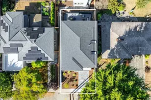 12037 Fremont Ave N, Seattle, WA 98133 - Photo 32