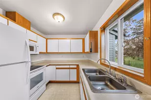 4255 Wintergreen Cir, Bellingham, WA 98226 - Photo 14