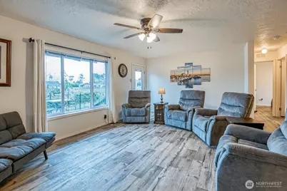 510 Sunset Avenue NE, Ocean Shores, WA 98569 - Photo 18