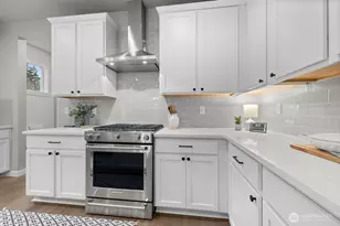 1720 S Lake Stickney Dr, Lynnwood, WA 98087 - Photo 16