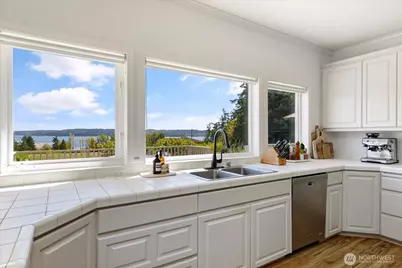 1365 Arnold Road, Oak Harbor, WA 98277 - Photo 8