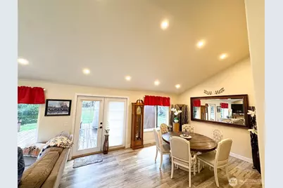 8402 209th Street E, Spanaway, WA 98387 - Photo 6