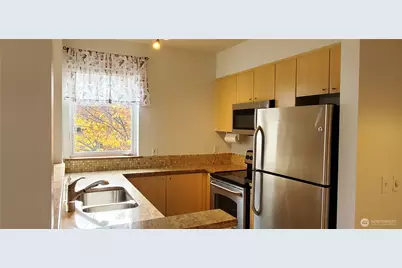 668 S Lane Street #314, Seattle, WA 98104 - Photo 4