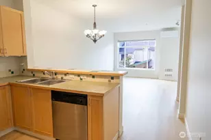 7400 Newcastle Golf Club Rd, Renton, WA 98059 - Photo 10