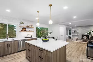 10813 24th Ave NE, Seattle, WA 98125 - Photo 12