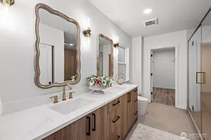 10813 24th Ave NE, Seattle, WA 98125 - Photo 18