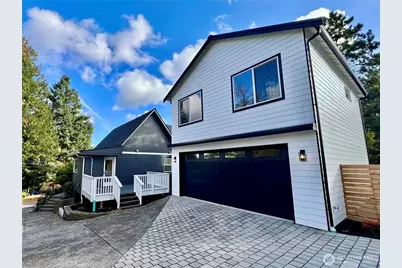 10813 24th Avenue NE, Seattle, WA 98125 - Photo 2