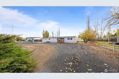 4397 Jackie Drive NE, Moses Lake, WA 98837 - Photo 2