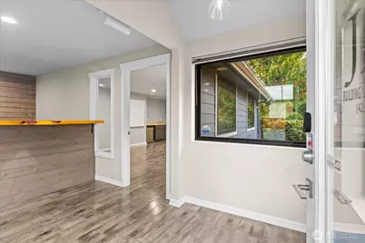 8425 44th Avenue W, Mukilteo, WA 98275 - Photo 4