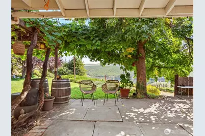 2018 Steele Road, The Dalles, OR 97058 - Photo 8