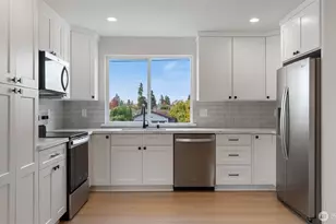 3205 19th St, Everett, WA 98201 - Photo 6