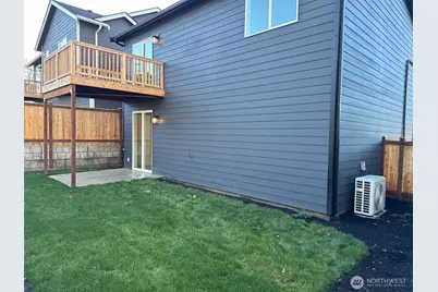 3205 19th Street #B, Everett, WA 98201 - Photo 2