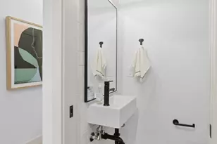 1257 NE 100th St, Seattle, WA 98125 - Photo 4