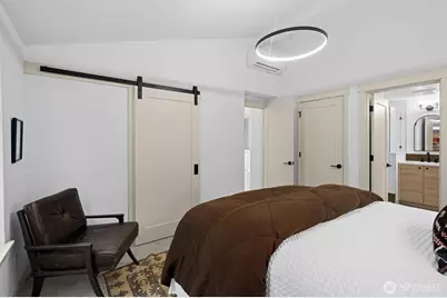 1257 NE 100th Street, Seattle, WA 98125 - Photo 14