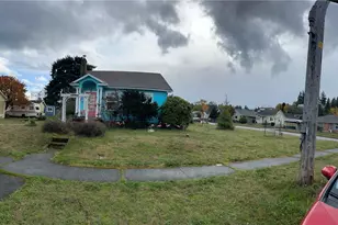 317 S Jones St, Port Angeles, WA 98362 - Photo 2