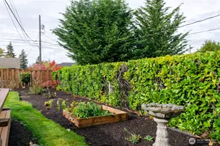 2723 Locust Ave W, University Place, WA 98466 - Photo 16