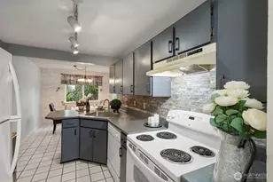 20026 Viking Crest Loop NE, Poulsbo, WA 98370 - Photo 18