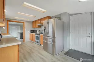 100 N Lewis St, Aberdeen, WA 98520 - Photo 2