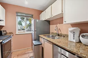 12515 NE 132nd Ct, Kirkland, WA 98034 - Photo 8