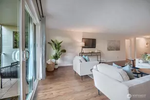 13045 15th Ave NE, Seattle, WA 98125 - Photo 8