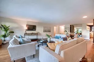 13045 15th Ave NE, Seattle, WA 98125 - Photo 6