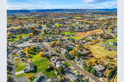 701 Lockhart Drive, Yakima, WA 98901 - Photo 32