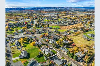 701 Lockhart Drive, Yakima, WA 98901 - Photo 2