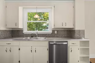 5115 S Mayflower St, Seattle, WA 98118 - Photo 10