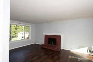 27017 Tamsen Ave NW, Poulsbo, WA 98370 - Photo 12