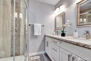 7843 NE 146th St, Kenmore, WA 98028 - Photo 12