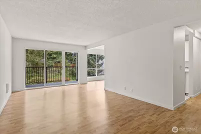 12631 NE 9th Place #C205, Bellevue, WA 98005 - Photo 4