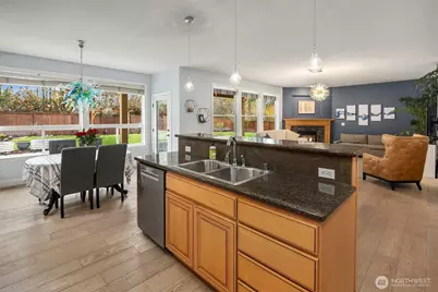 12902 194th Avenue Ct E, Bonney Lake, WA 98391 - Photo 14