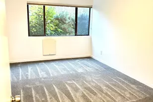 19414 Aurora Ave N, Shoreline, WA 98133 - Photo 26