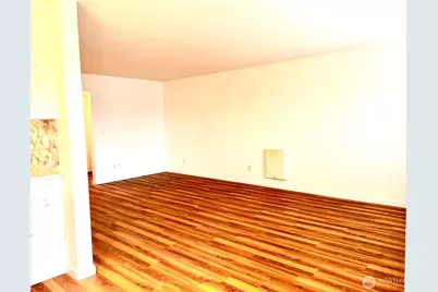 19414 Aurora Avenue N #107, Shoreline, WA 98133 - Photo 16