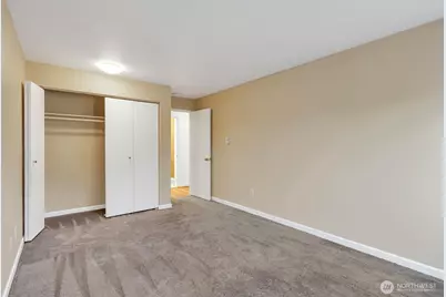 19414 Aurora Avenue N #107, Shoreline, WA 98133 - Photo 24