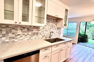 19414 Aurora Ave N, Shoreline, WA 98133 - Photo 18