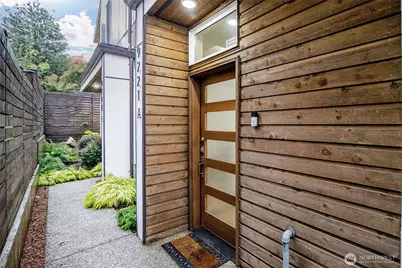 9221 Linden Avenue N #A, Seattle, WA 98103 - Photo 2