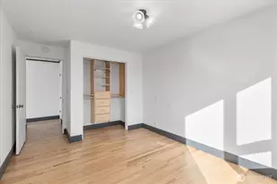 530 W Olympic Pl, Seattle, WA 98119 - Photo 14