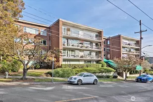 530 W Olympic Pl, Seattle, WA 98119 - Photo 24