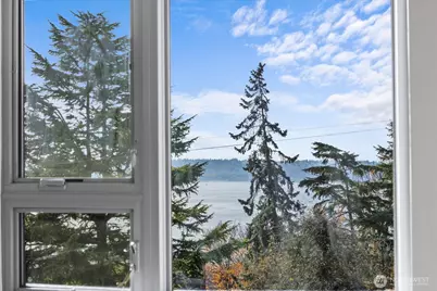 530 W Olympic Place #301, Seattle, WA 98119 - Photo 4