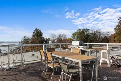 530 W Olympic Place #301, Seattle, WA 98119 - Photo 18