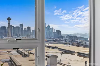 530 W Olympic Place #301, Seattle, WA 98119 - Photo 2