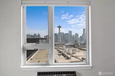 530 W Olympic Place #301, Seattle, WA 98119 - Photo 6