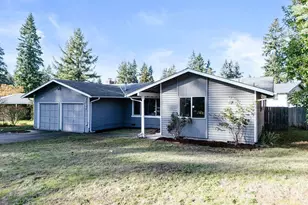 3157 SE Villa Carmel Dr, Port Orchard, WA 98366 - Photo 2