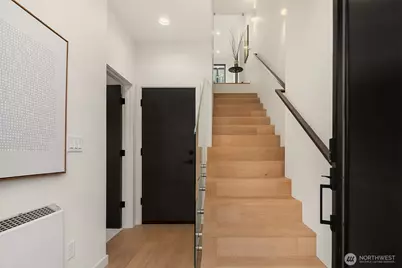 417 99th Avenue NE, Bellevue, WA 98004 - Photo 2