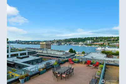 900 Aurora Avenue N #204, Seattle, WA 98109 - Photo 2