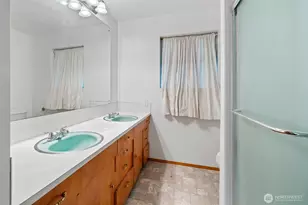 16051 SE 16th St, Bellevue, WA 98008 - Photo 28